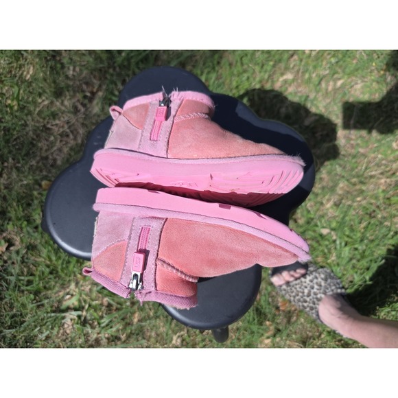 Ugg Kids Ultra Mini Sheepskin Boots Pink Sz 11 - Picture 4 of 9